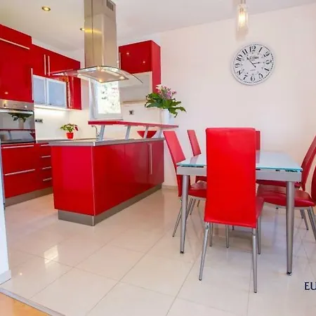 Guest house Jovic Opatija 4*